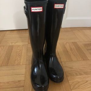 Hunter tall rain boots size 5